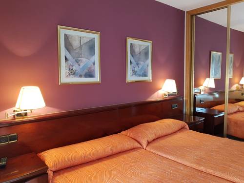 Imagen de la habitación del Hostal Santa María, CACABELOS. Foto 5