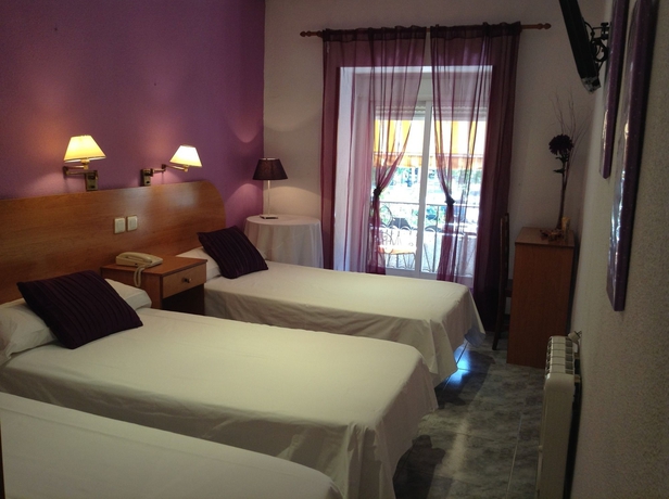 Imagen de la habitación del Hostal Santa Marta, Aranjuez. Foto 9