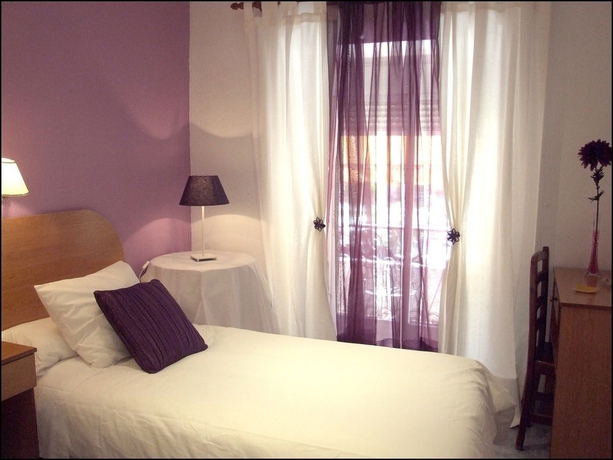 Imagen de la habitación del Hostal Santa Marta, Aranjuez. Foto 11