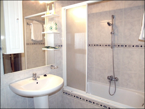 Imagen de la habitación del Hostal Santa Marta, Aranjuez. Foto 12