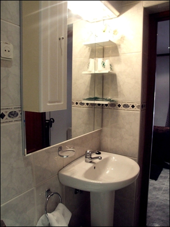 Imagen de la habitación del Hostal Santa Marta, Aranjuez. Foto 15