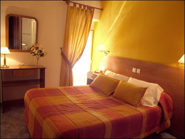 Imagen de la habitación del Hostal Santa Marta, Aranjuez. Foto 16