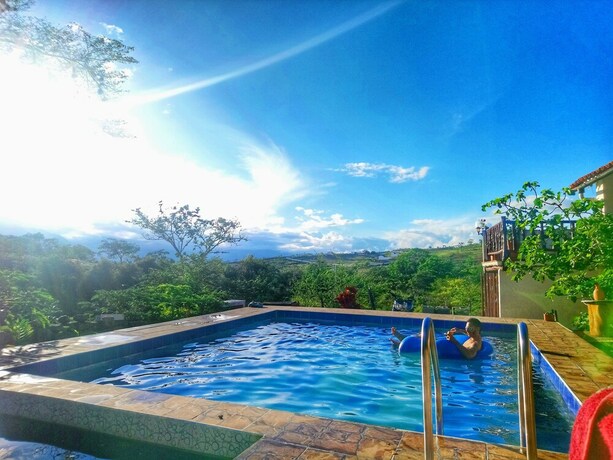 Imagen de la piscina del Hostal Santa M&oacute;nica, Barichara. Foto 35