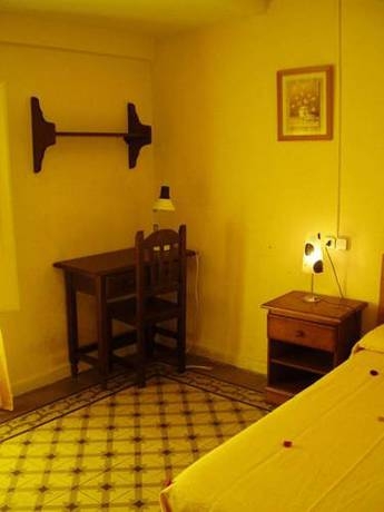 Imagen de la habitación del Hostal Santa Teresa, Reus. Foto 11