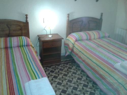 Imagen de la habitación del Hostal Santa Teresa, Reus. Foto 14