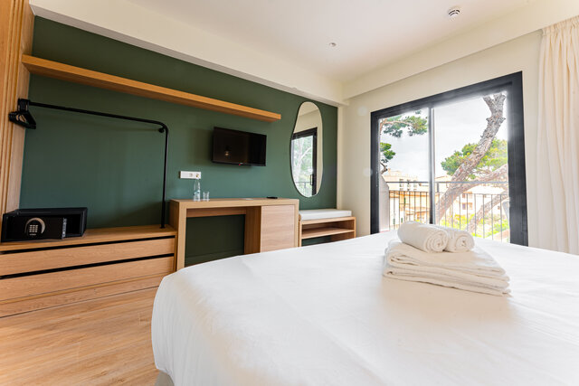 Imagen de la habitación del Hostal Santanyi Port. Foto 6