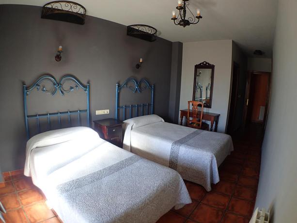 Imagen general del Hostal Santiago, Carrión de los Condes. Foto 7