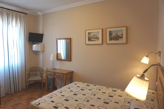 Imagen de la habitación del Hostal Santillan. Foto 3