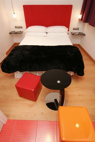 Imagen de la habitación del Hostal Santo Domingo, Gran Vía. Foto 1