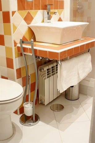 Imagen de la habitación del Hostal Santo Domingo, Gran V&iacute;a. Foto 10