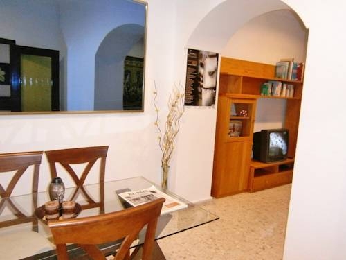 Imagen de los interiores del Hostal Sanvi. Foto 9