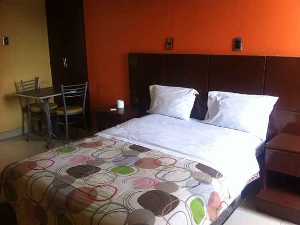 Imagen de la habitación del Hostal Sauna Emporio Pizarro. Foto 10