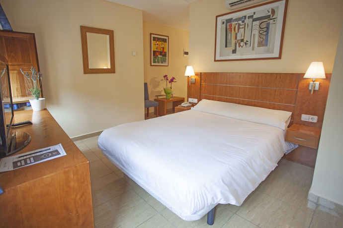 Imagen de la habitación del Hostal Savoy, Alcoy. Foto 5