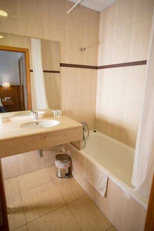 Imagen de la habitación del Hostal Savoy, Alcoy. Foto 4