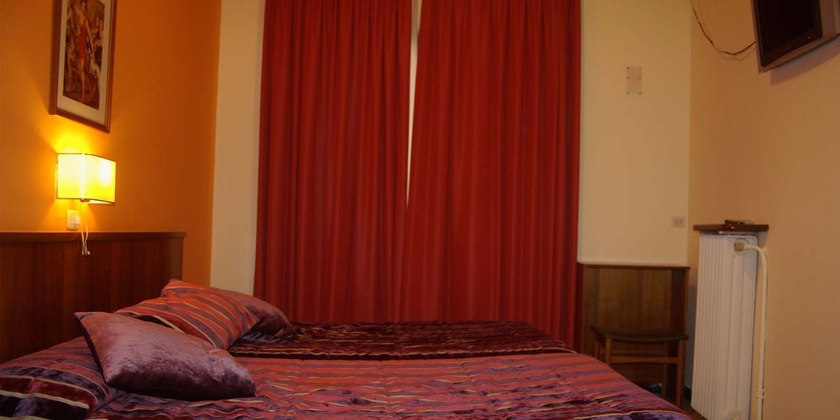 Imagen de la habitación del Hostal Sayola. Foto 12