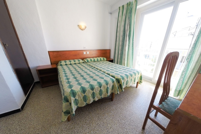 Imagen de la habitación del Hostal Sb Arenal. Foto 2