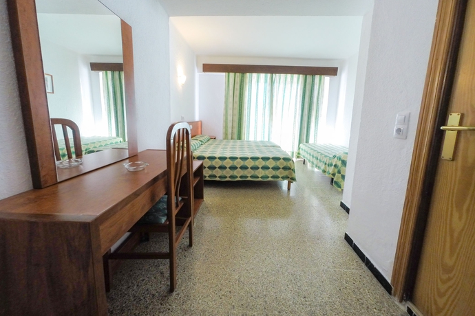Imagen de la habitación del Hostal Sb Arenal. Foto 3