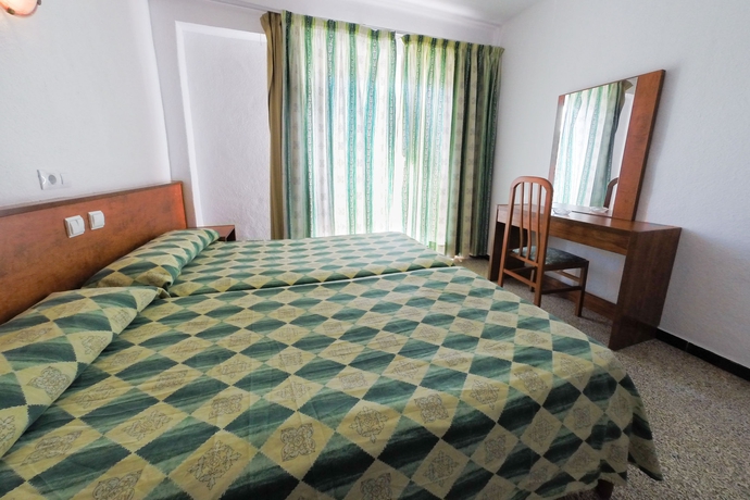 Imagen de la habitación del Hostal Sb Arenal. Foto 9