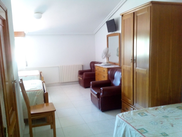 Imagen de la habitación del Hostal Sequeiros. Foto 11