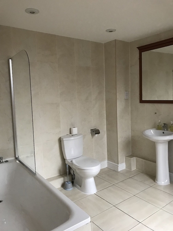 Imagen de la habitación del Hostal Sheil Suites. Foto 13