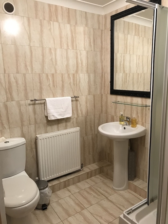 Imagen de la habitación del Hostal Sheil Suites. Foto 19