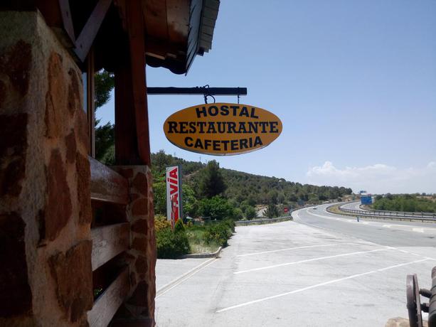 Imagen de los exteriores del Hostal Sierra De Baza. Foto 4