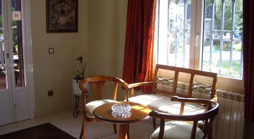 Imagen general del Hostal Siete Picos. Foto 4