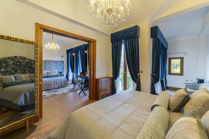 Imagen de la habitación del Hostal Sintra Marmoris Camelia. Foto 8