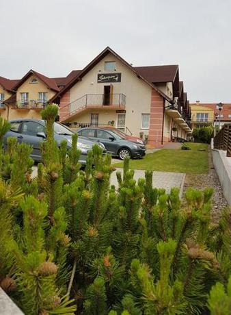 Imagen de los exteriores del Hostal Skorpion. Foto 5