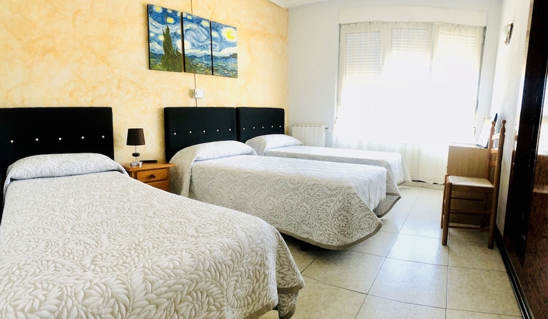 Imagen de la habitación del Hostal Sol Naciente. Foto 8