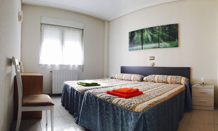 Imagen de la habitación del Hostal Sol Naciente. Foto 11