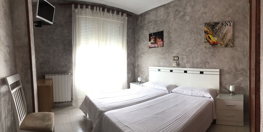 Imagen de la habitación del Hostal Sol Naciente. Foto 13