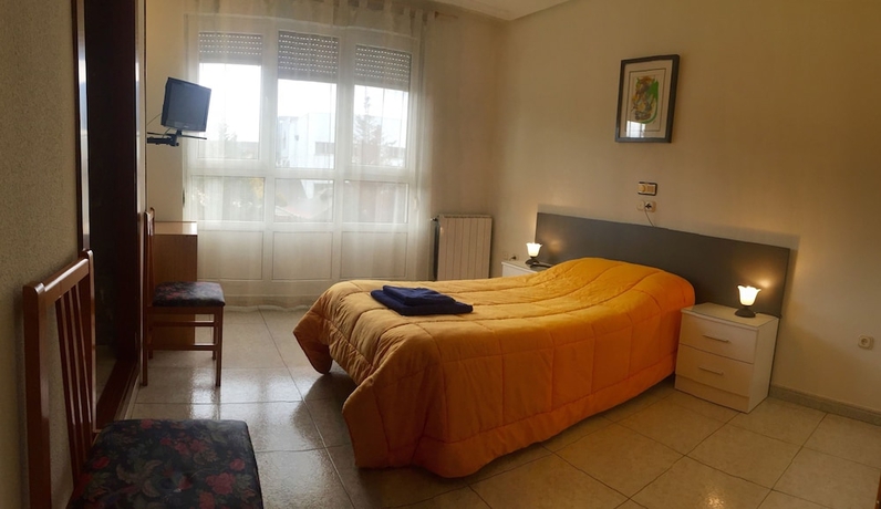 Imagen de la habitación del Hostal Sol Naciente. Foto 14