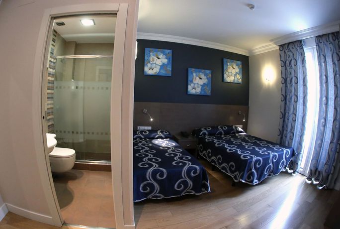 Imagen de la habitación del Hostal Sol Square Madrid. Foto 8