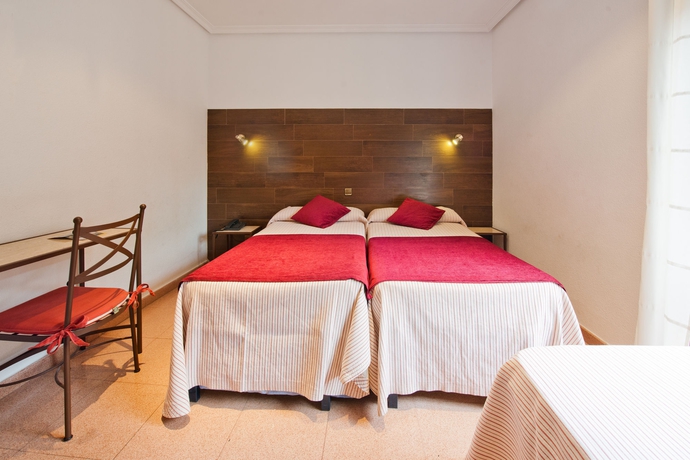 Imagen de la habitación del Hostal Sol, Toledo. Foto 12