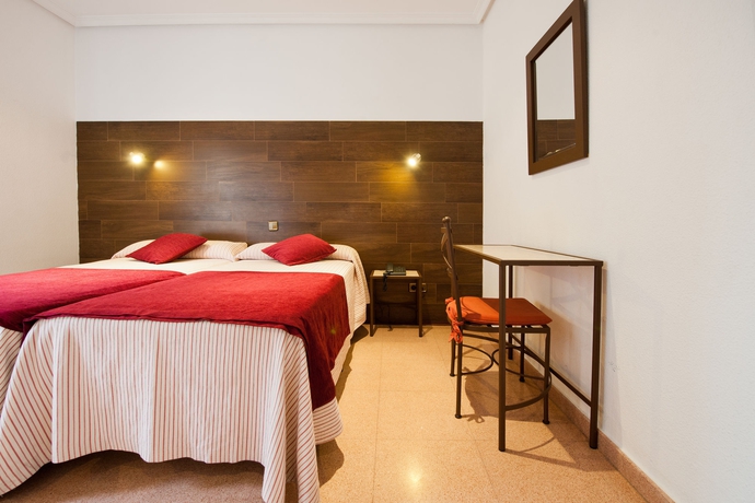 Imagen de la habitación del Hostal Sol, Toledo. Foto 13