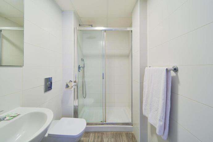 Imagen de la habitación del Hostal Sol y Miel. Foto 2