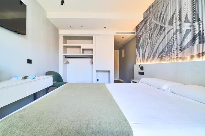 Imagen de la habitación del Hostal Sol y Miel. Foto 12