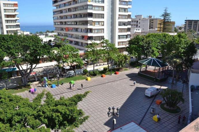 Imagen de los exteriores del Hostal SolRoom Plz La Nogalera. Foto 5