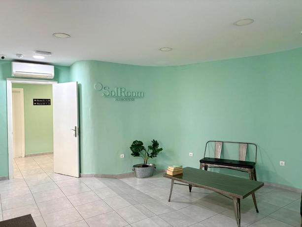 Imagen de los interiores del Hostal SolRoom Plz La Nogalera. Foto 6