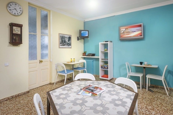 Imagen de los interiores del Hostal Solimar. Foto 16