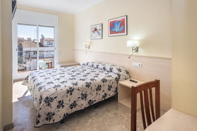 Imagen de la habitación del Hostal Solimar. Foto 9