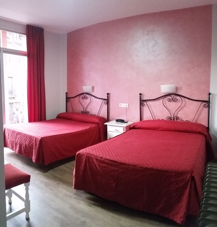 Imagen de la habitación del Hostal Sonia, Granada. Foto 6