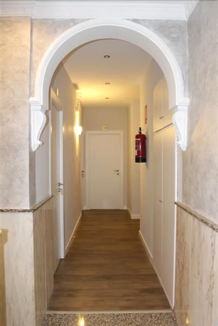 Imagen de los interiores del Hostal Sonia, Granada. Foto 19