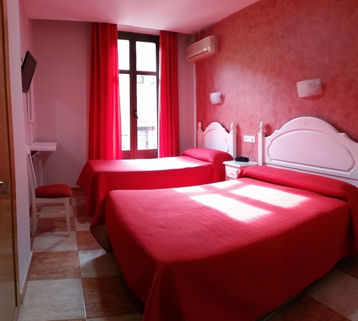 Imagen de la habitación del Hostal Sonia, Granada. Foto 13