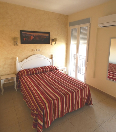 Imagen de la habitación del Hostal Sonia, Granada. Foto 14