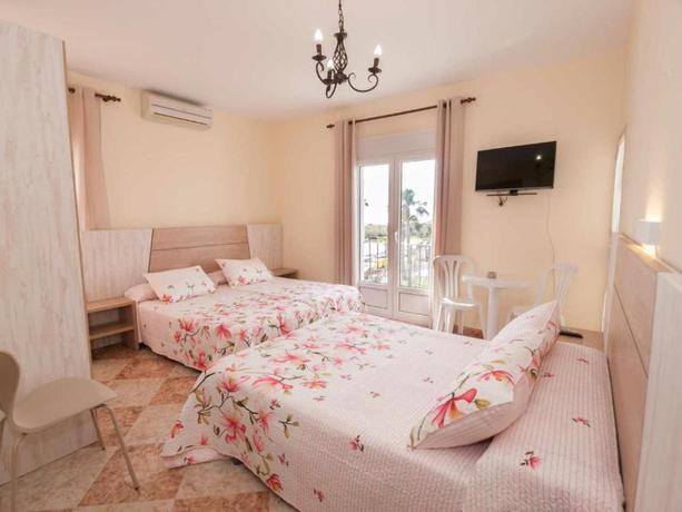Imagen general del Hostal Sonrisa Del Mar. Foto 1