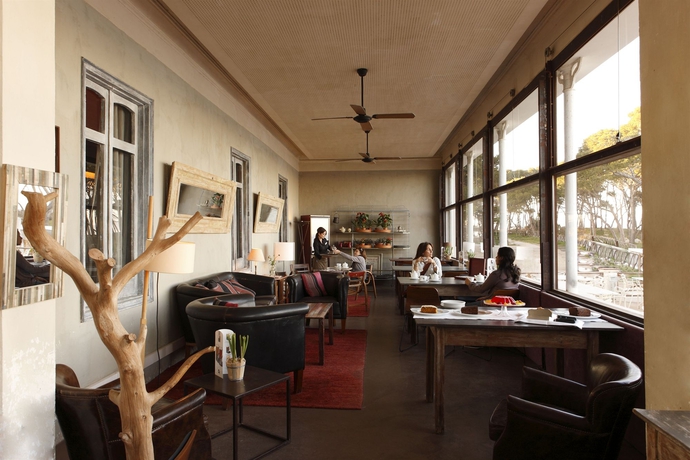 Imagen de los interiores del Hostal Spa Empuries. Foto 11