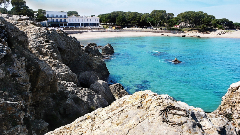 Imagen de los exteriores del Hostal Spa Empuries. Foto 9