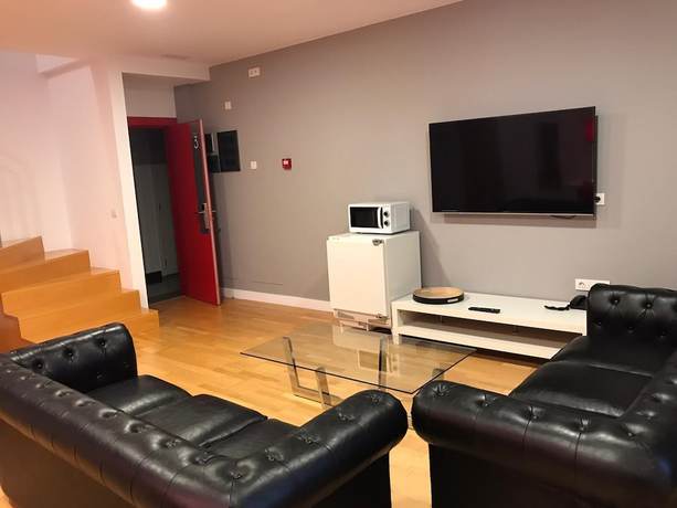 Imagen de los interiores del Hostal Spa Suites Odeon. Foto 5